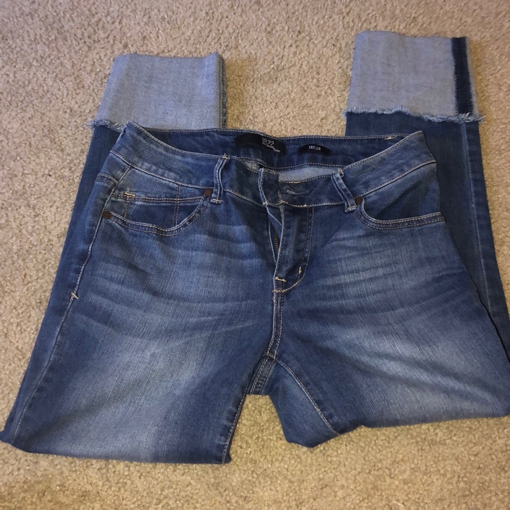 Ankle Cropped Jeans
